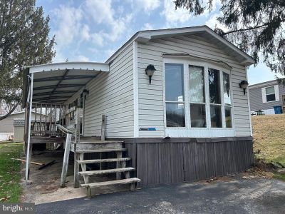 121 Chestnut Hill Dr York, PA 17408