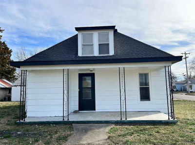 323 W Fulton Ave Blackwell, OK 74631