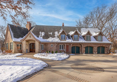 7S460 Donwood Dr W Naperville, IL 60540