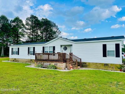 1331 Nixon Rd Autryville, NC 28318
