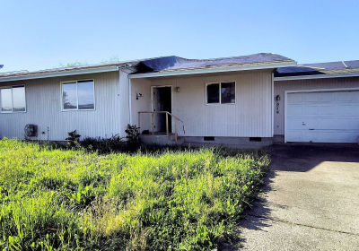 214 Valley Ct Sutherlin, OR 97479