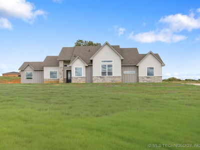 223 Vaughn Ln Calera, OK 74730
