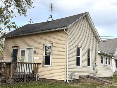 5 N 8th Ave Canton, IL 61520