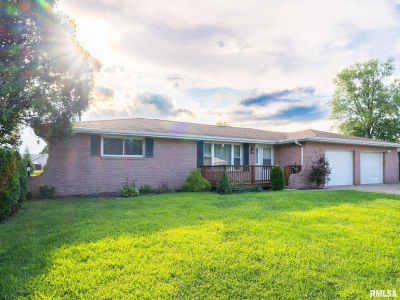101 Patricia Ave East Peoria, IL 61611