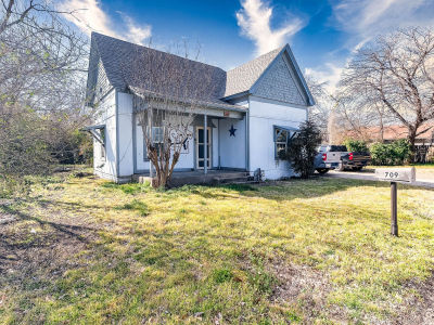 709 N Wilhite St #711 Cleburne, TX 76031