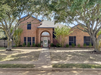 960 High Knoll Dr Midlothian, TX 76065