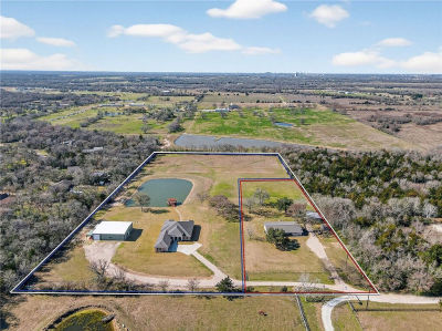 10066/10054 Arnold Ln Bryan, TX 77808