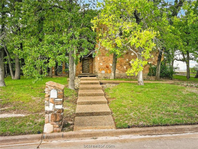 2911 Partridge Cir Bryan, TX 77802