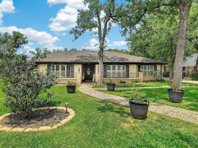 1022 Rose Cir College Station, TX 77840