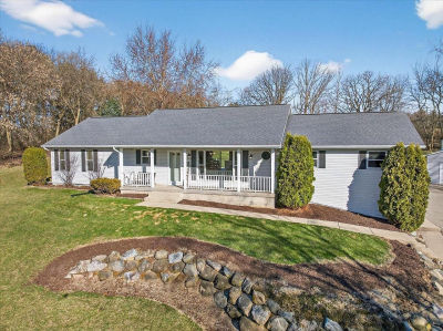 690 French Ct Oregon, WI 53575