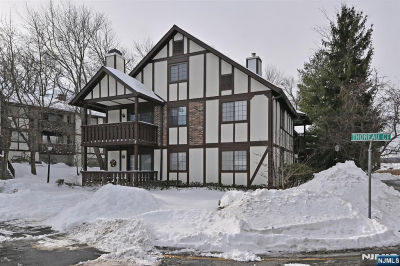 708 Thoreau Ct Mahwah, NJ 07430