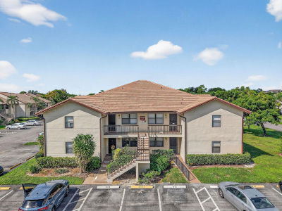7642 Tahiti Ln APT 101 Lake Worth, FL 33467