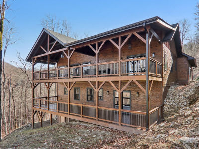 102 Iga Trl Maggie Valley, NC 28751