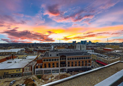 301 N Neil St #808-809 Champaign, IL 61820