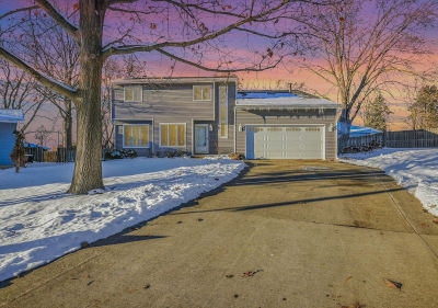 4 Genevieve Ln Champaign, IL 61822