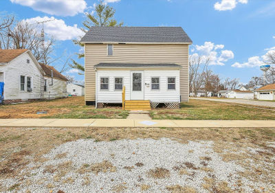 602 S Elm St Villa Grove, IL 61956