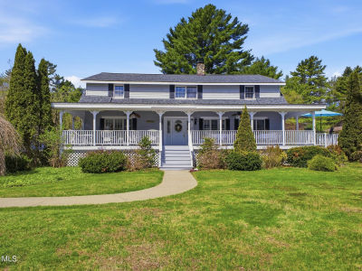 1525 Us Highway 9 Schroon Lake, NY 12870