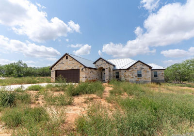 14674 Silesia Dr Saint Hedwig, TX 78152