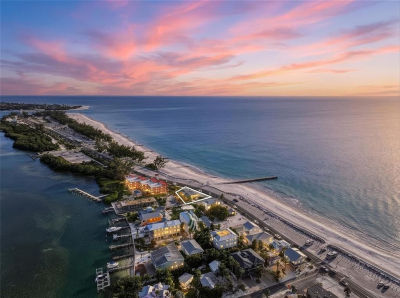 1303 Gulf Dr S #2 Bradenton Beach, FL 34217