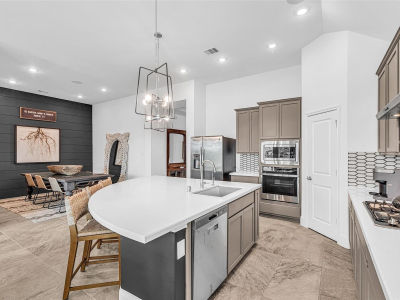 423 Bartlett St Webster, TX 77598