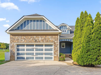 8248 Towncreek Cir Ooltewah, TN 37363