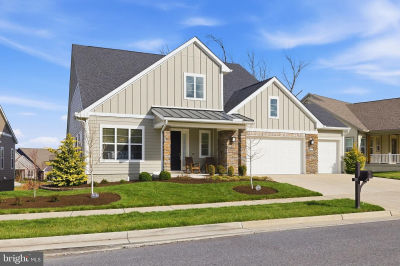 121 Milkweed Dr Lake Frederick, VA 22630