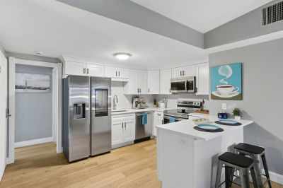 115 W 7th St #3 South Boston, MA 02127