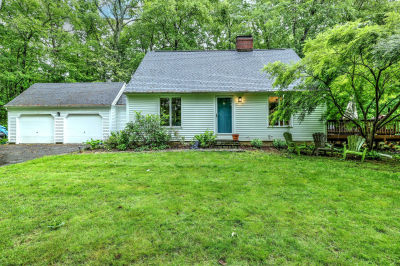 225 Rocky Mountain Road, Southbury, CT, USA