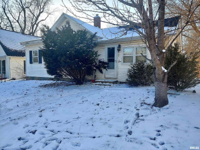 828 S McArthur St Macomb, IL 61455