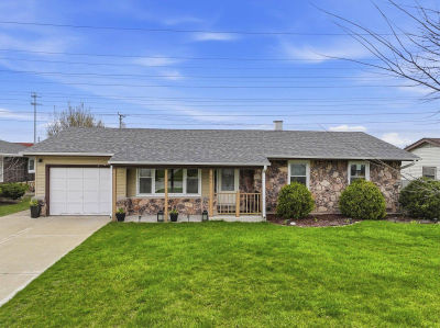 441 Walnut Ln Elk Grove Village, IL 60007