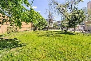 1500 Apple St Dallas, TX 75204