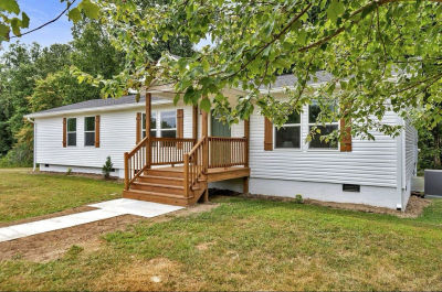 10498 Missionary Ridge Rd Bon Aqua, TN 37025