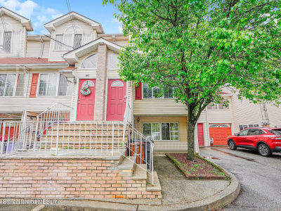 31 Arden Ave Staten Island, NY 10312
