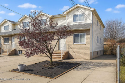 59 Winham Ave Staten Island, NY 10306