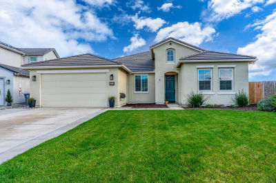 1201 Gypsum Dr Los Banos, CA 93635