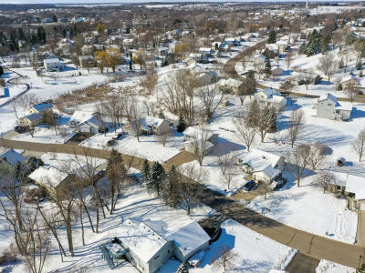 3710 Fox Trl Saint Bonifacius, MN 55375