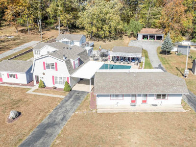 5785 E Golden Hills Dr Monticello, IN 47960