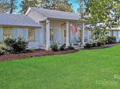 5298 Hoover Elmore Rd Vale, NC 28168