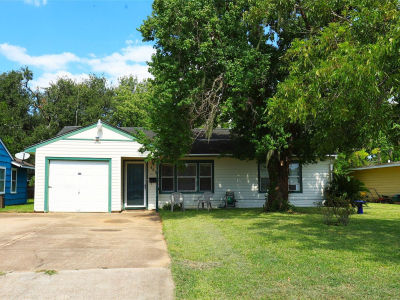 405 Center Way St Lake Jackson, TX 77566