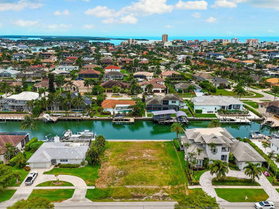 1173 Winterberry Dr Marco Island, FL 34145