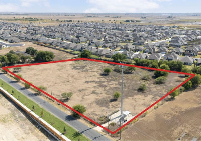 828 County Road 132 Hutto, TX 78634