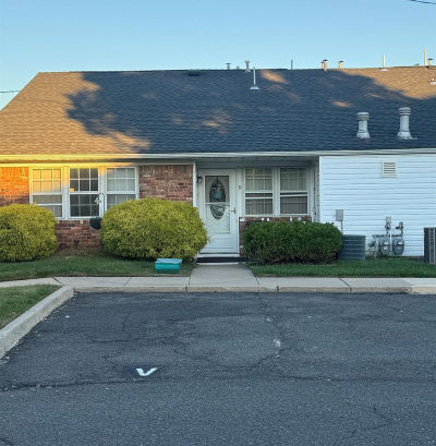 9 Valery Rd Matawan, NJ 07747