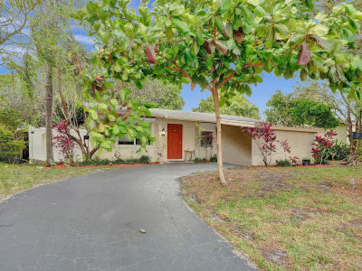 7697 S Forest Blvd Pompano Beach, FL 33068