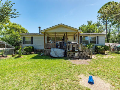 4624 6th St Bacliff, TX 77518