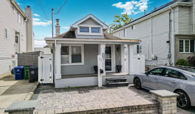192 Bathgate St Staten Island, NY 10312
