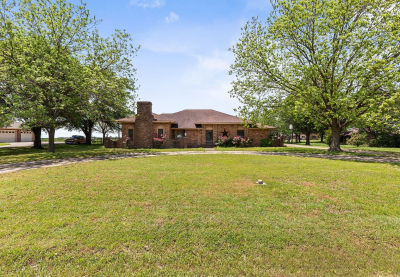 1502 Hinchliffe Rd Mexia, TX 76667