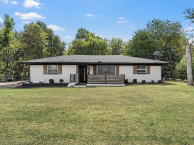 1014 E Franklin St Hillsboro, TX 76645