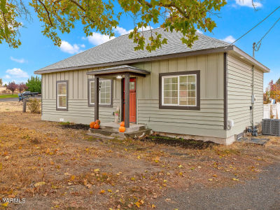 1891 N Wenas Rd Selah, WA 98942