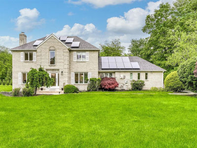 4 Erin Ln Spring Valley, NY 10977