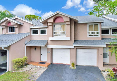 2149 Discovery Cir W Deerfield Beach, FL 33442